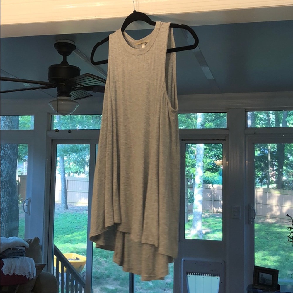 Gray sleeveless top